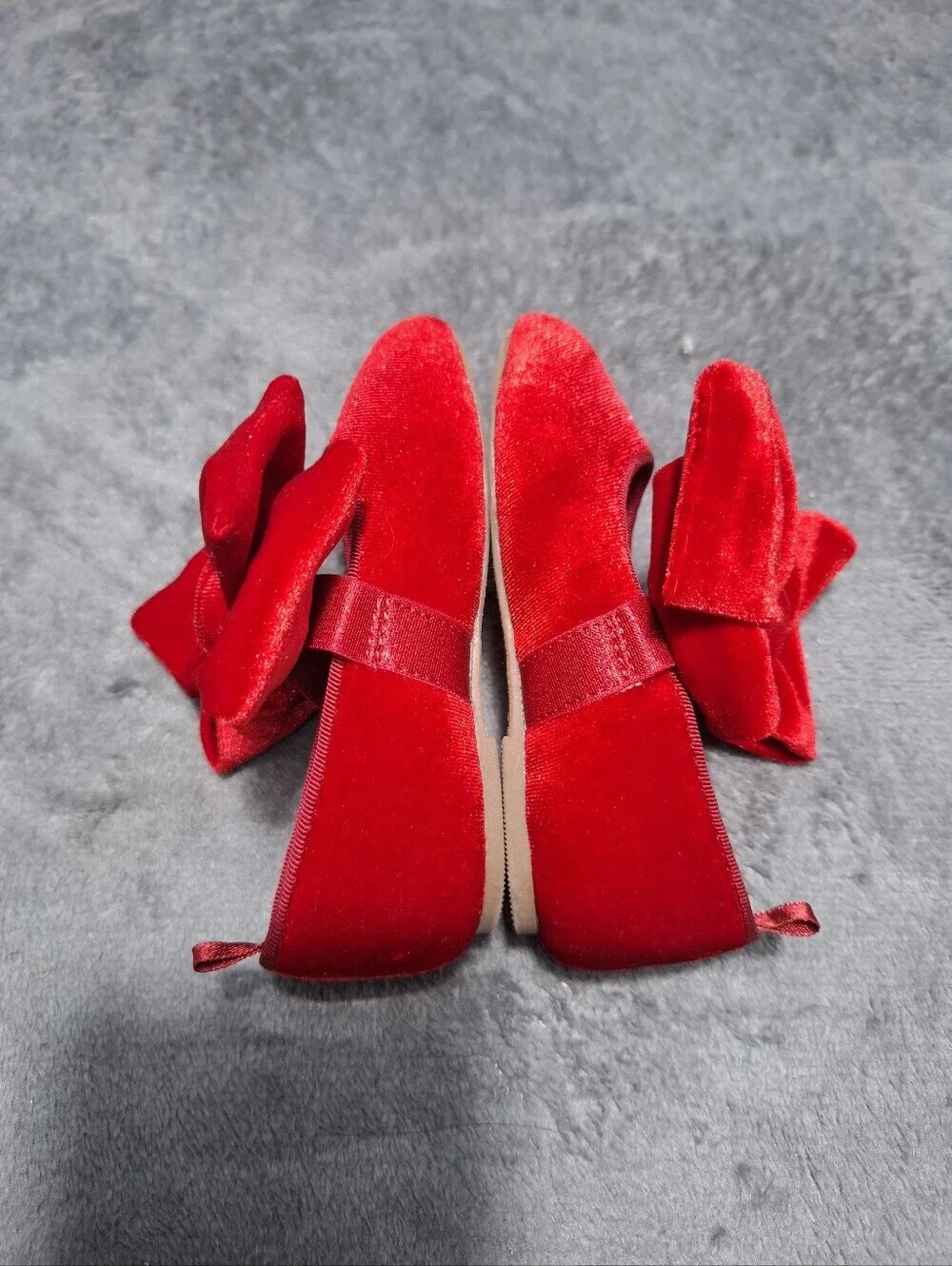 Old Navy Red Velvet Bow Dress Shoes for Gilrs Kids Size 5